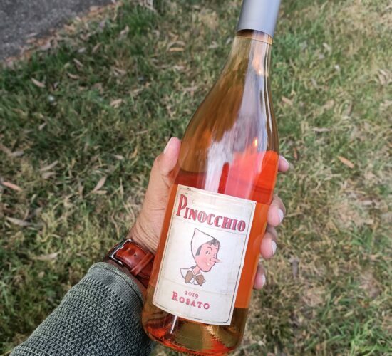 Pinocchio Rosato wine bottle